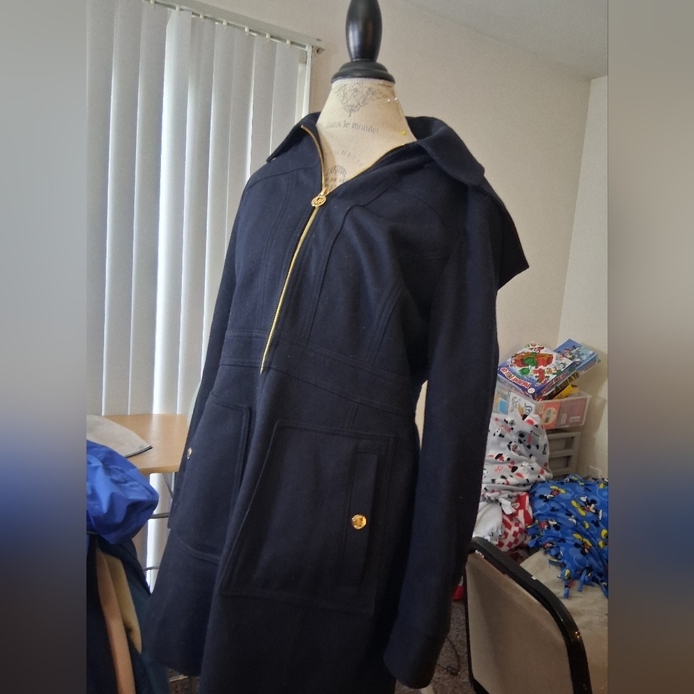 Elegant Navy Hooded Women's Coat - Picture 4 of 7